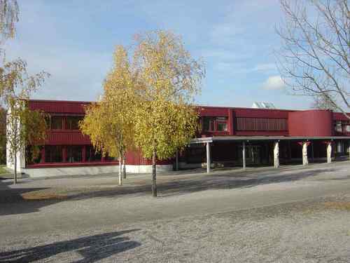 Schulhaus Bruehl 1