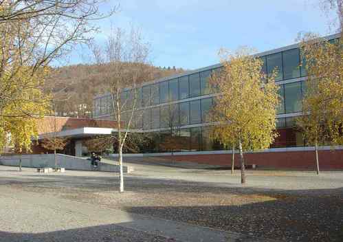 Schulhaus Bruehl 2